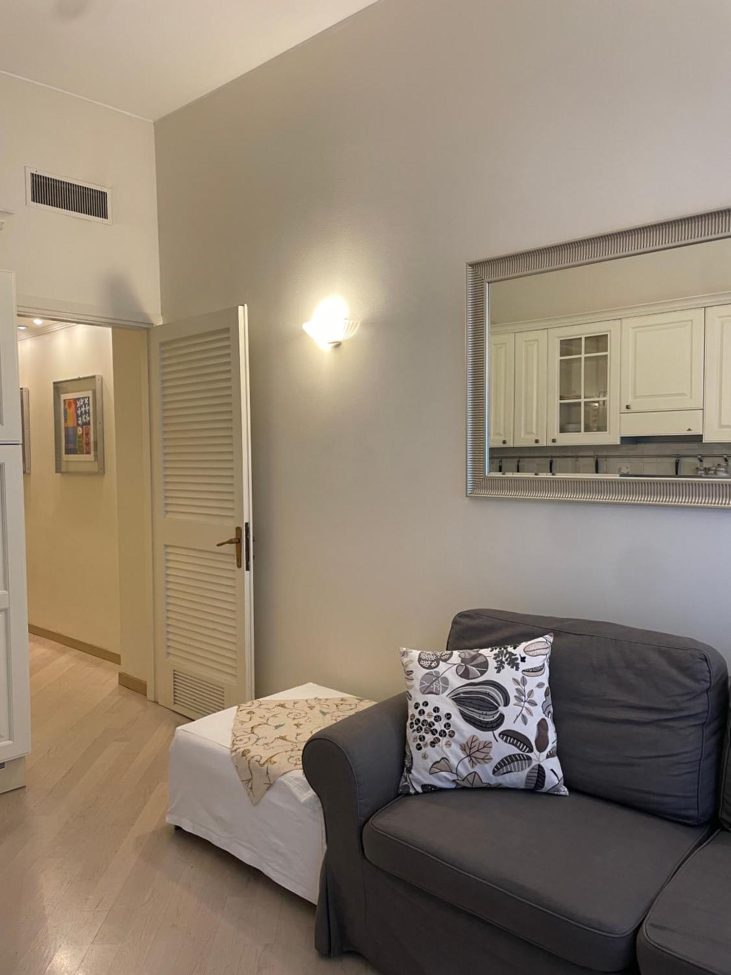Downtown Apartment มิลาน ภายนอก รูปภาพ