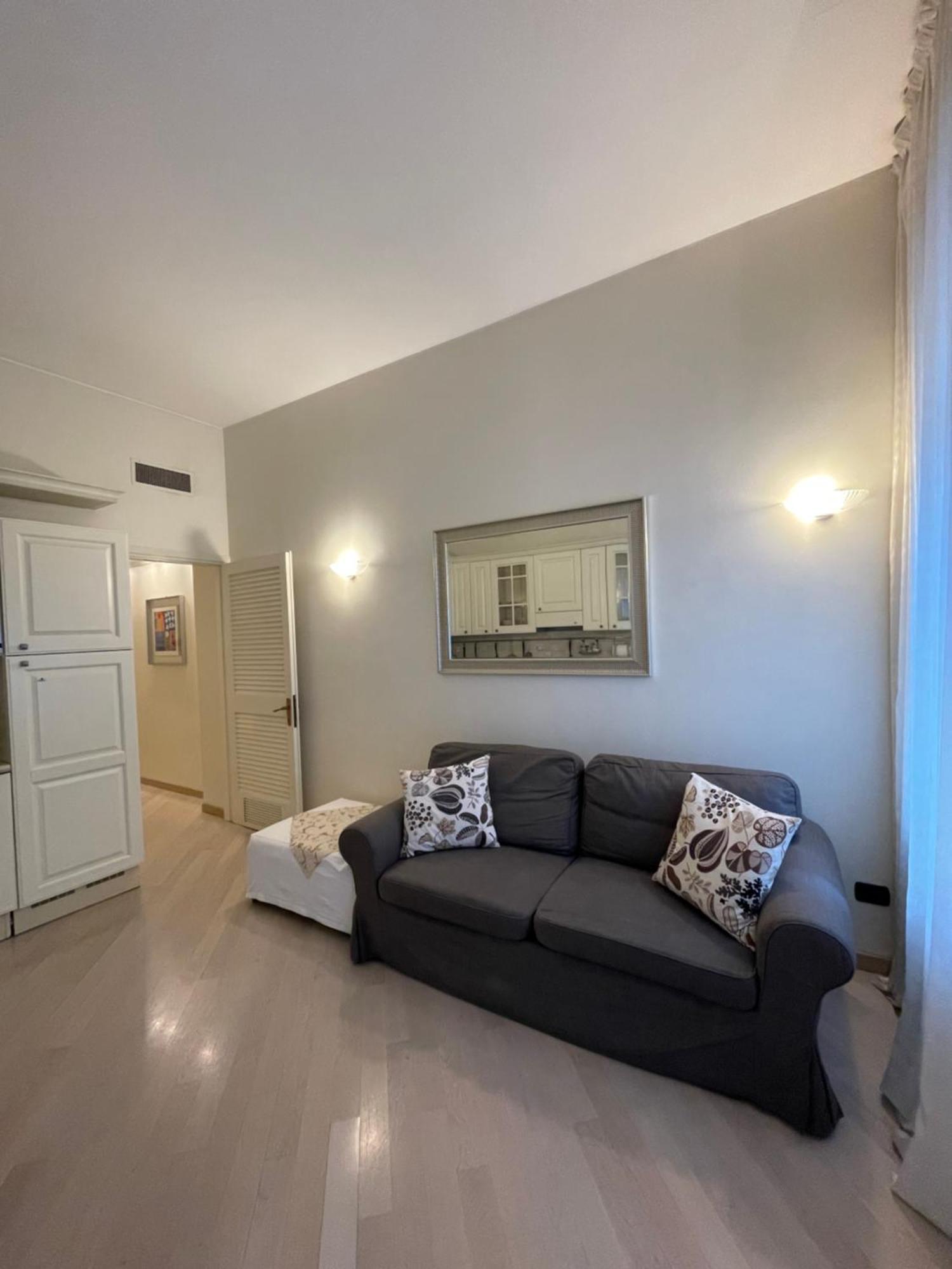 Downtown Apartment มิลาน ภายนอก รูปภาพ