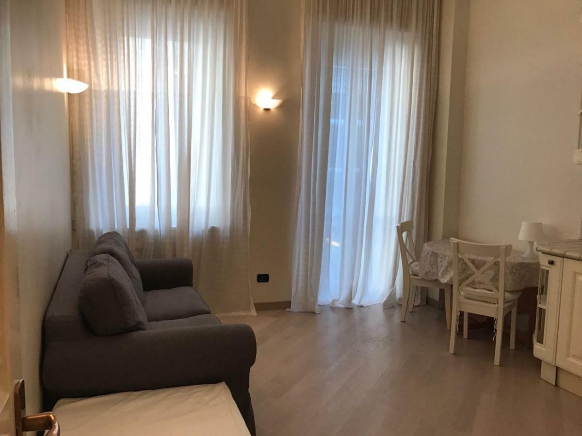 Downtown Apartment มิลาน ภายนอก รูปภาพ